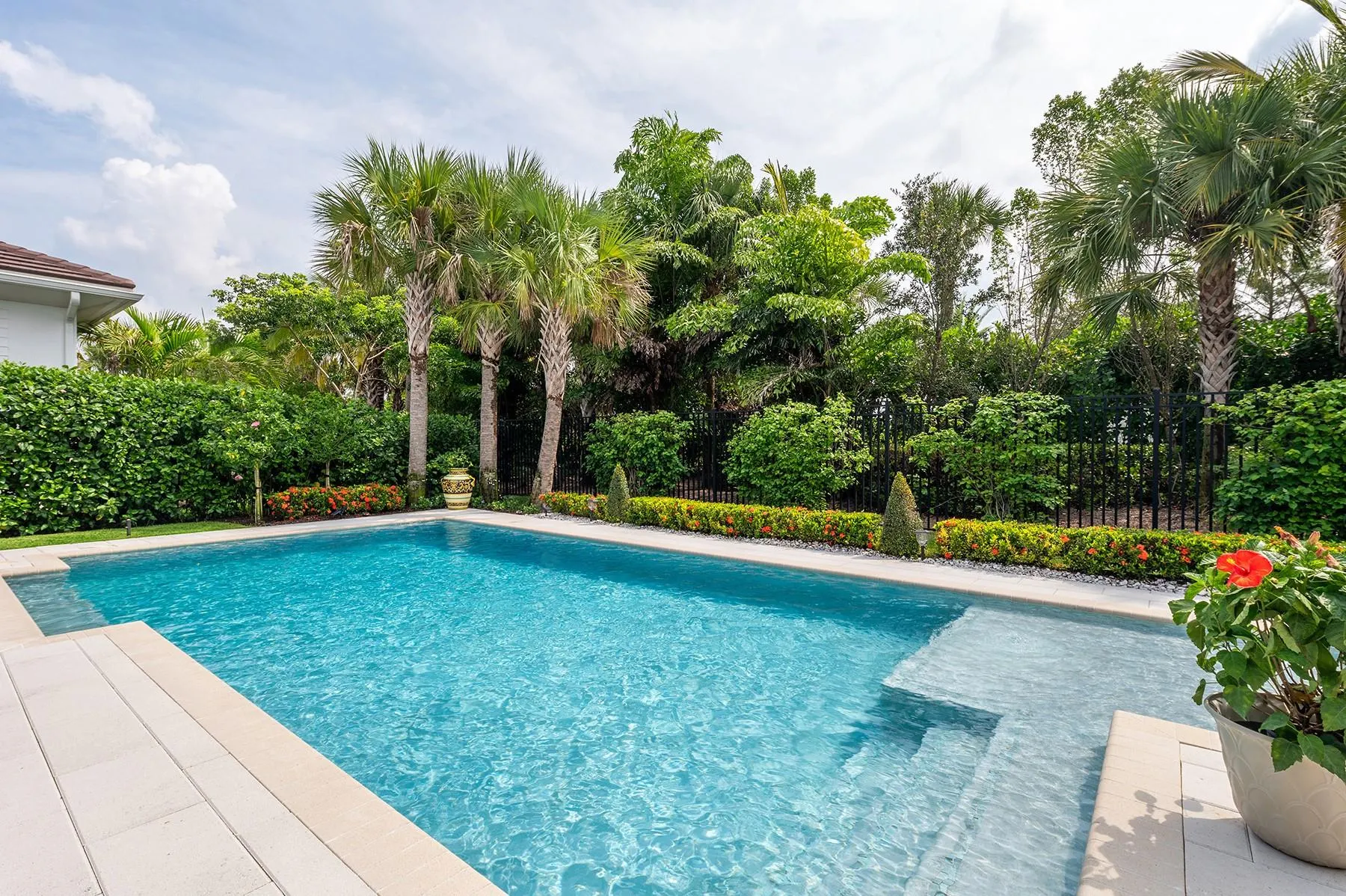 9228 Coral Isles Cir