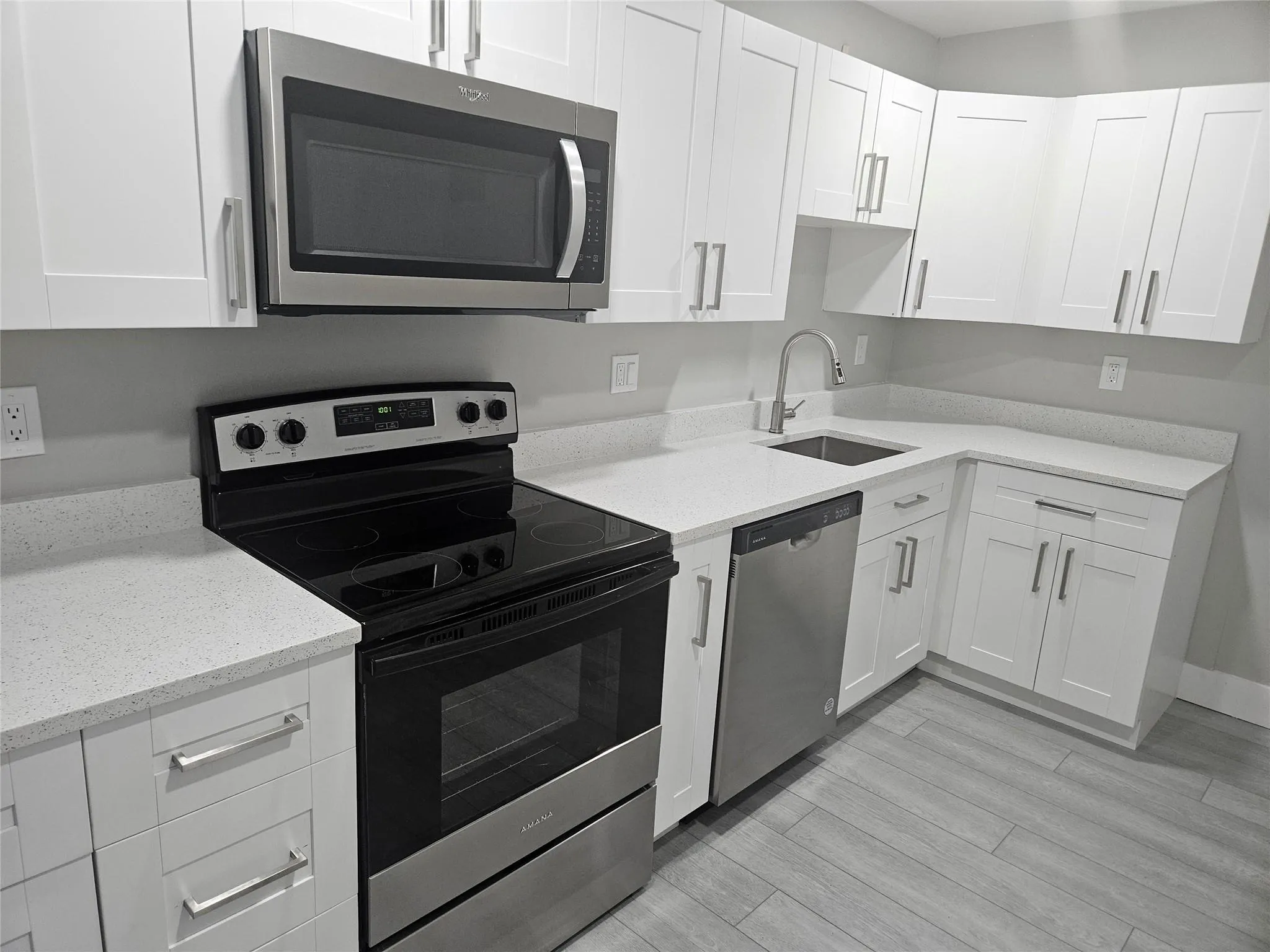959 SE 2nd Ave, #237