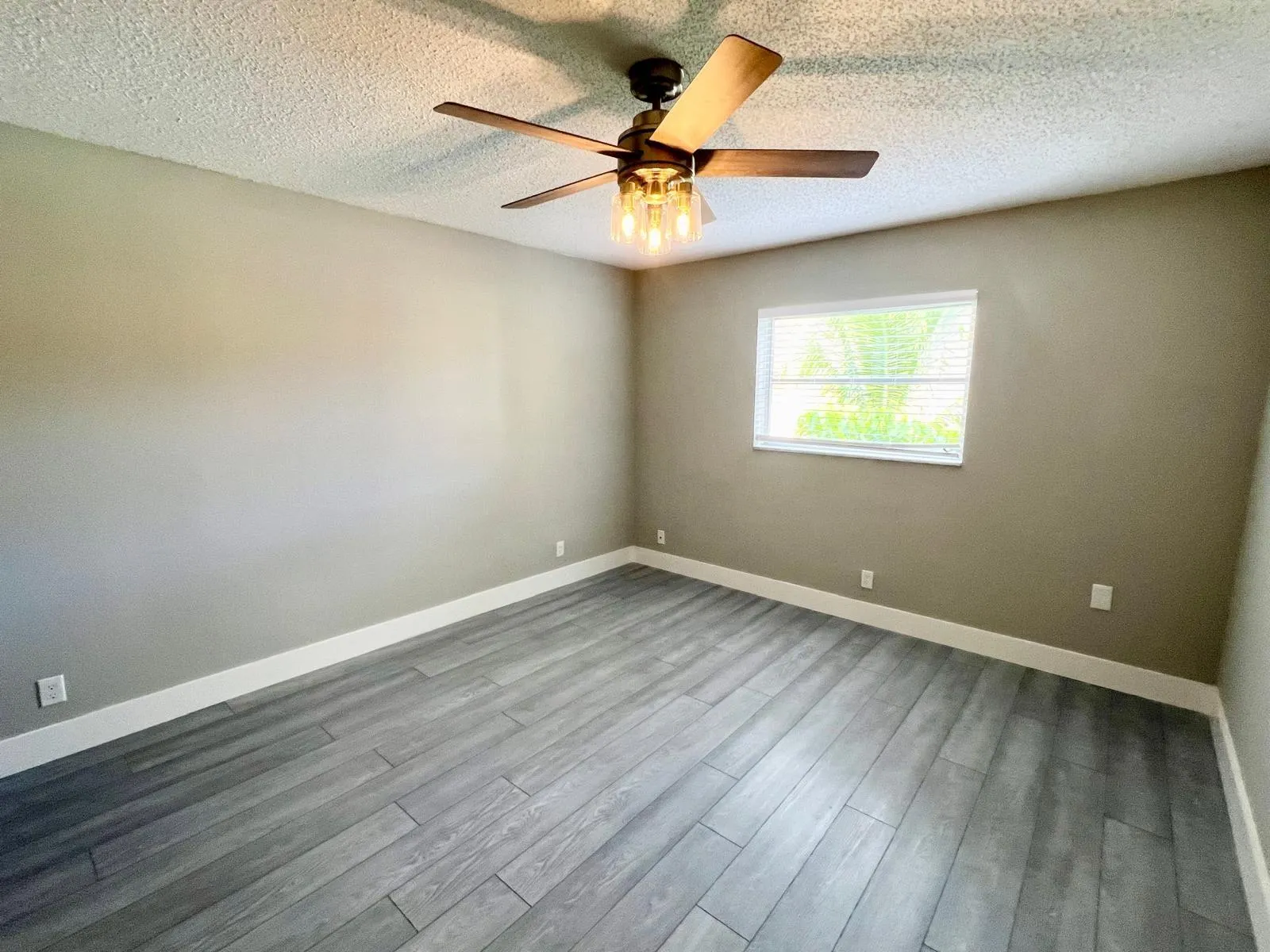 959 SE 2nd Ave, #237