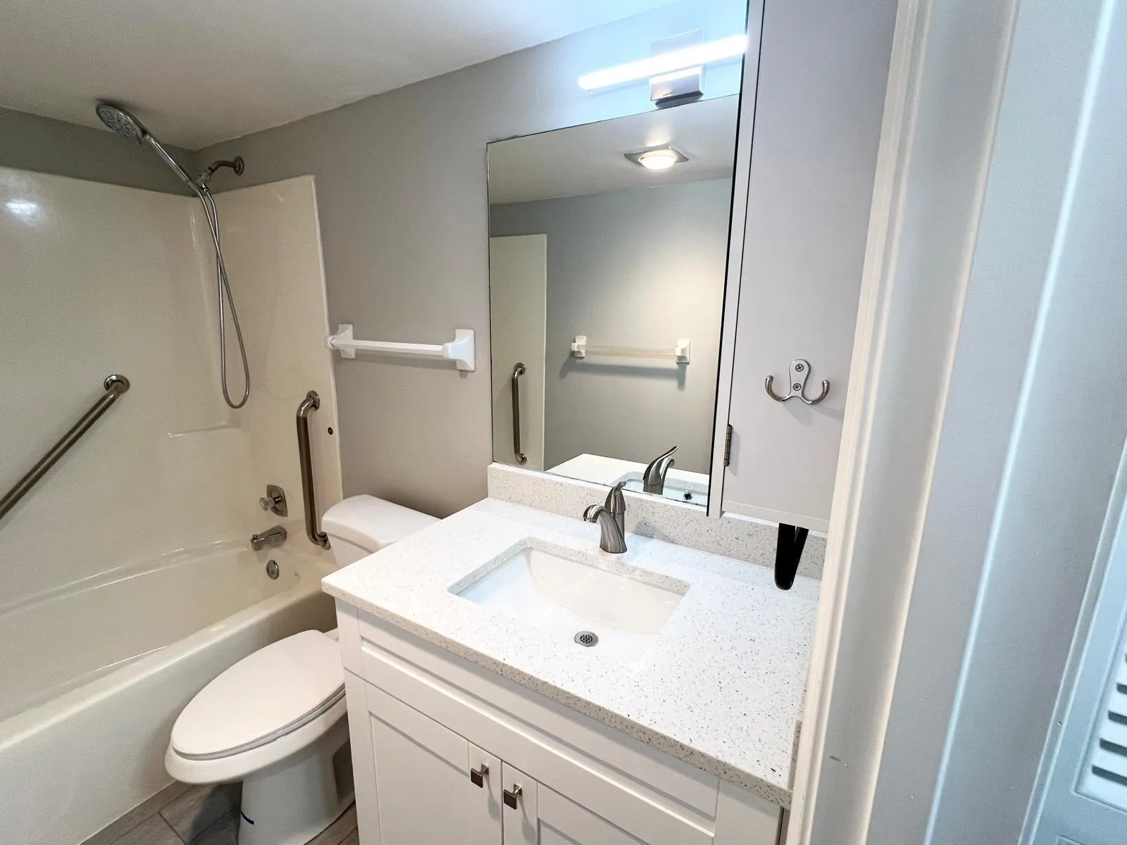 959 SE 2nd Ave, #237