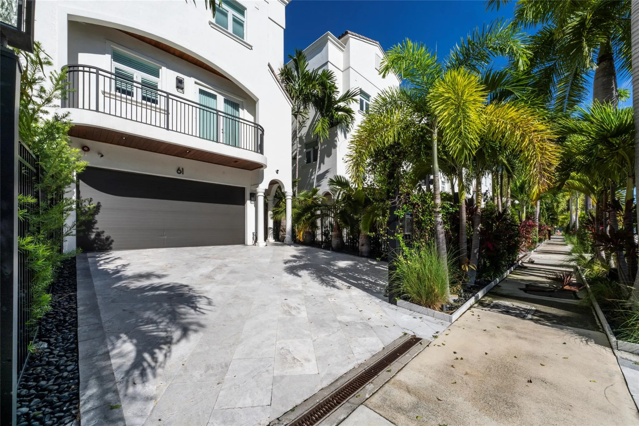 61 Isle Of Venice Dr