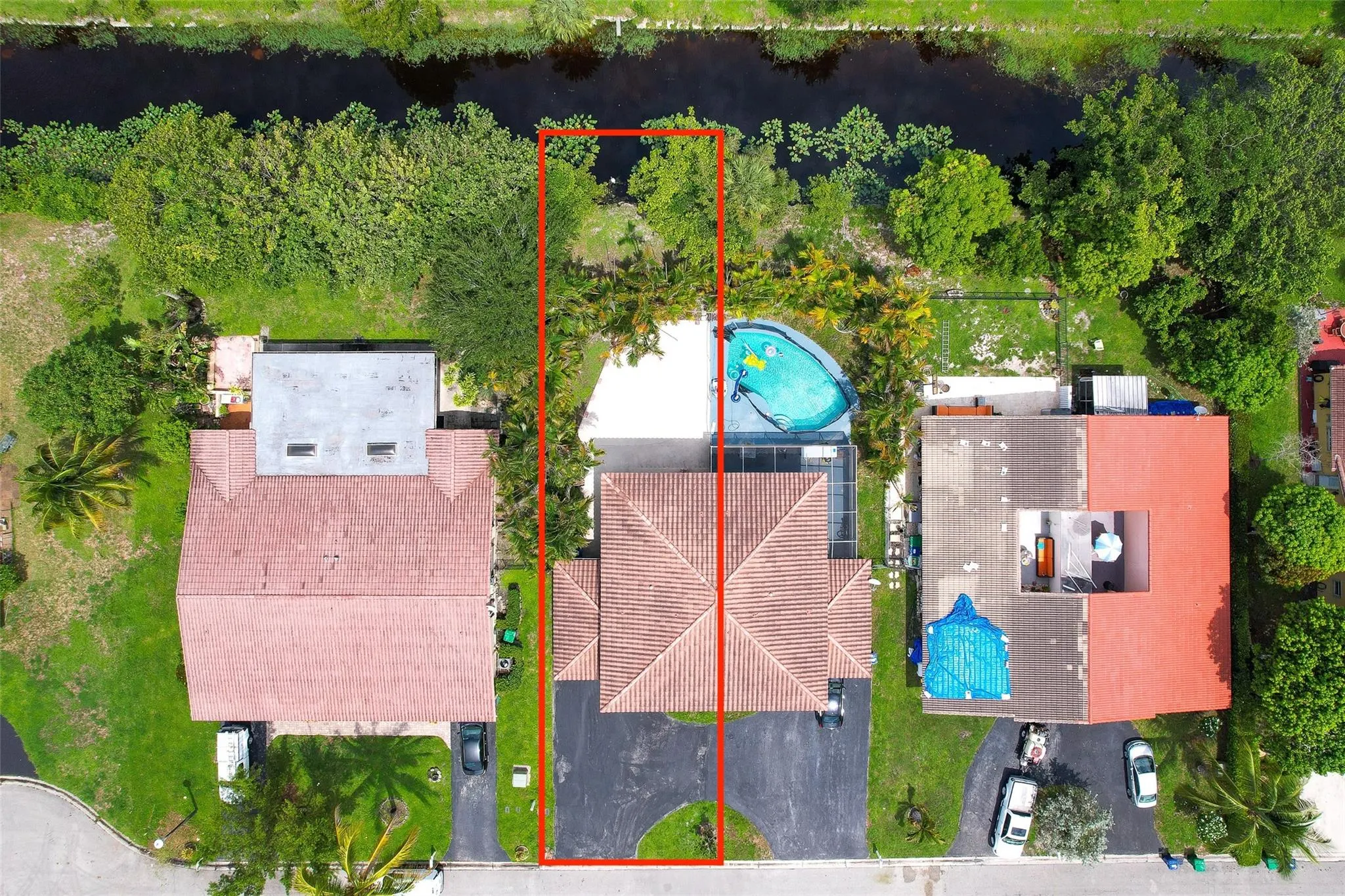 8939 NW 27th St