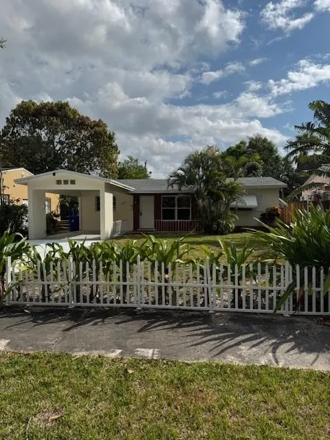 200 SE 19th St