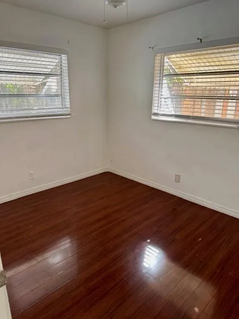 200 SE 19th St