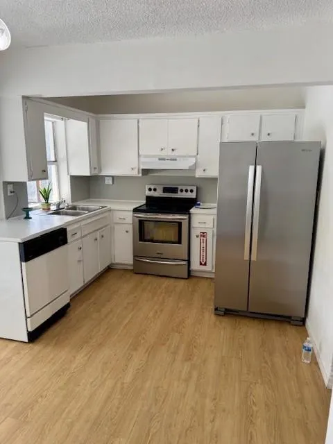 200 SE 19th St