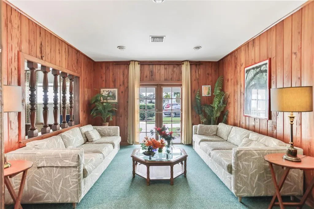 6260 NE 18th Ave, #810