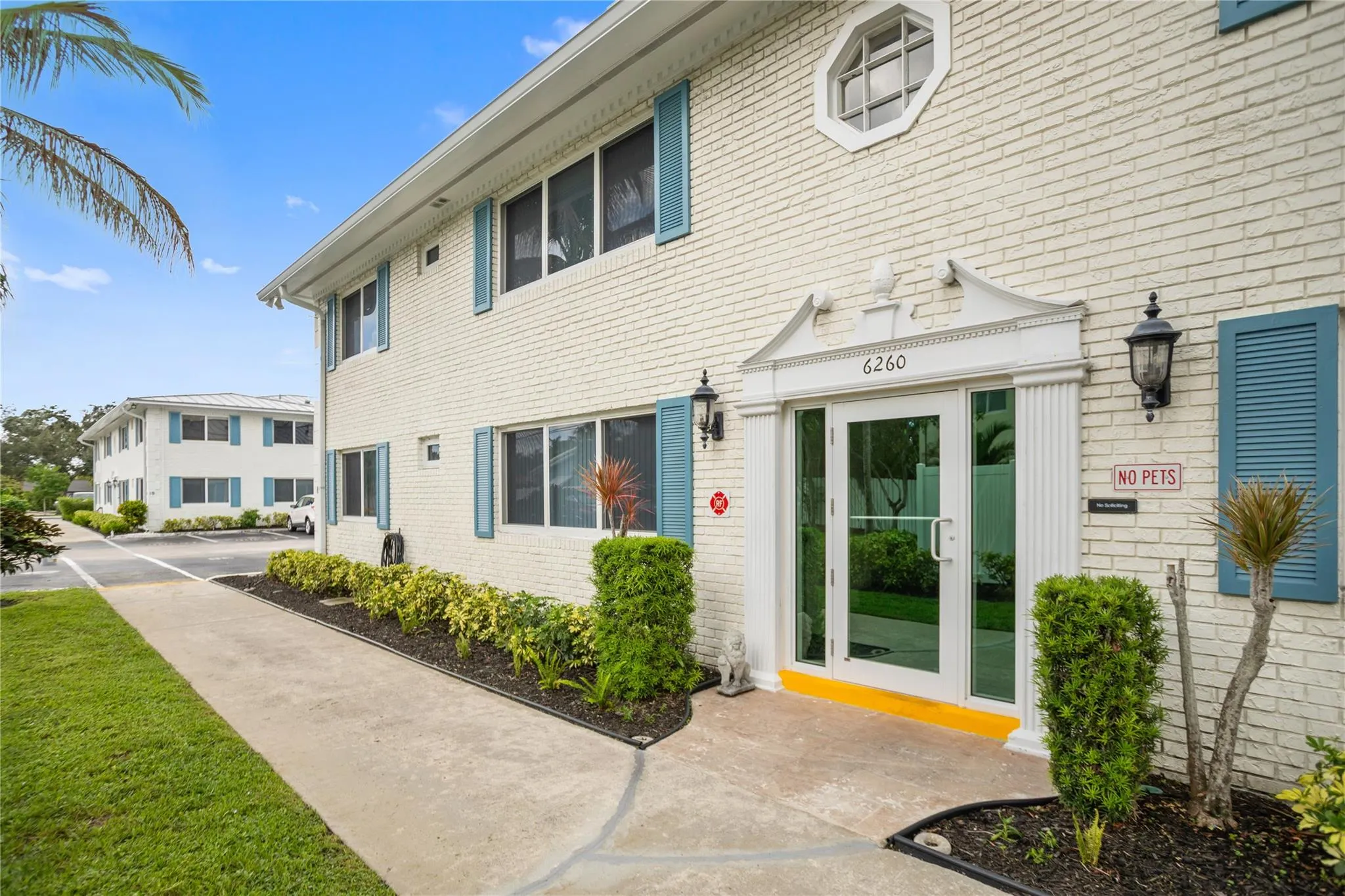 6260 NE 18th Ave, #810