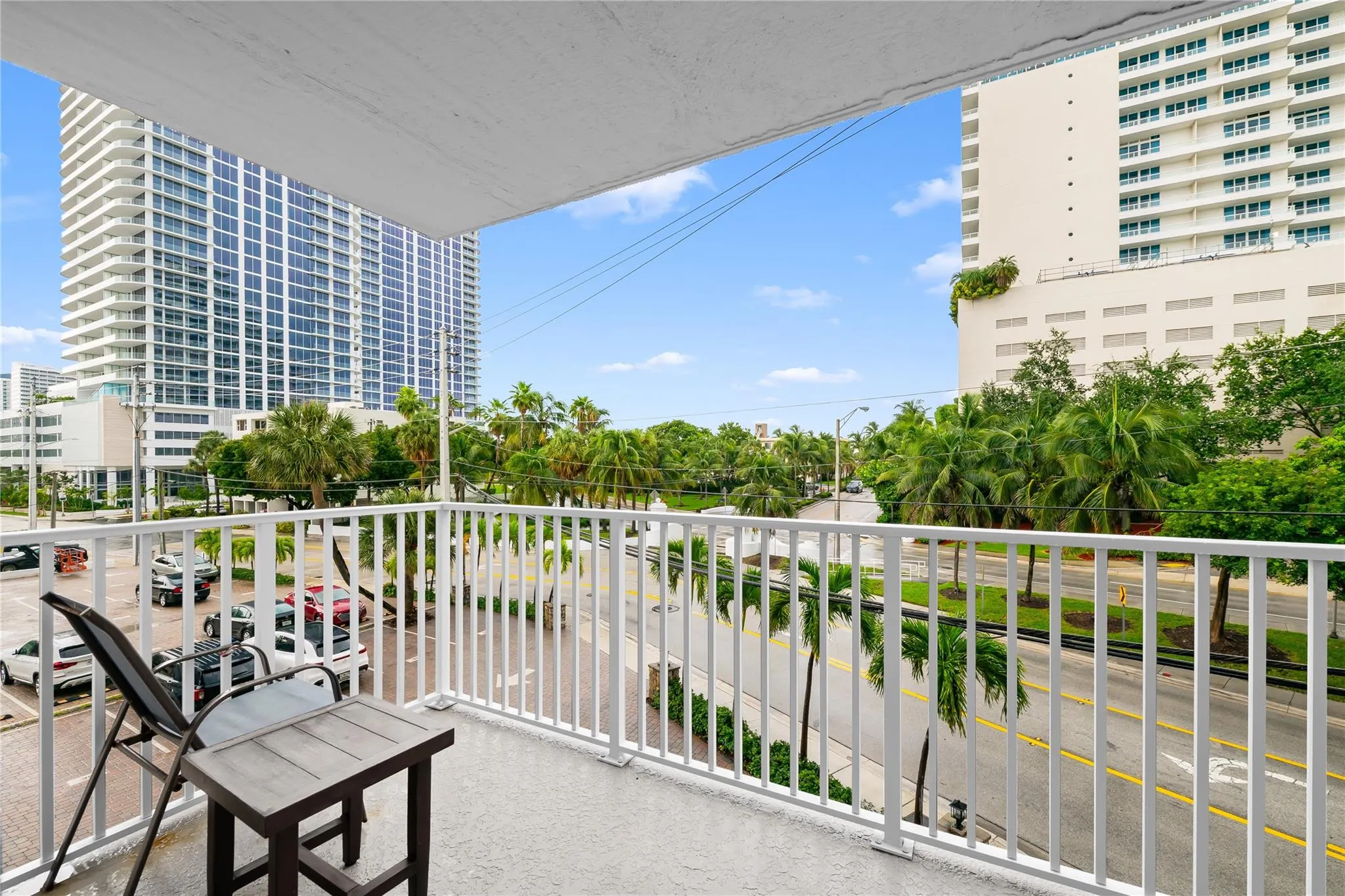95 N Birch Rd, #304