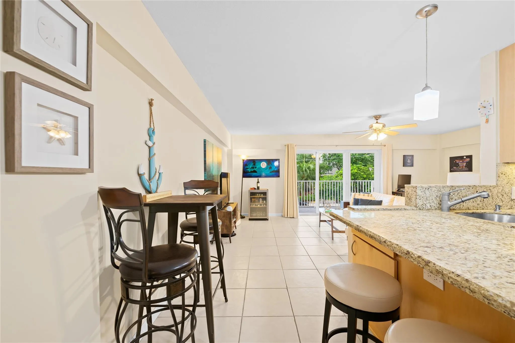95 N Birch Rd, #304