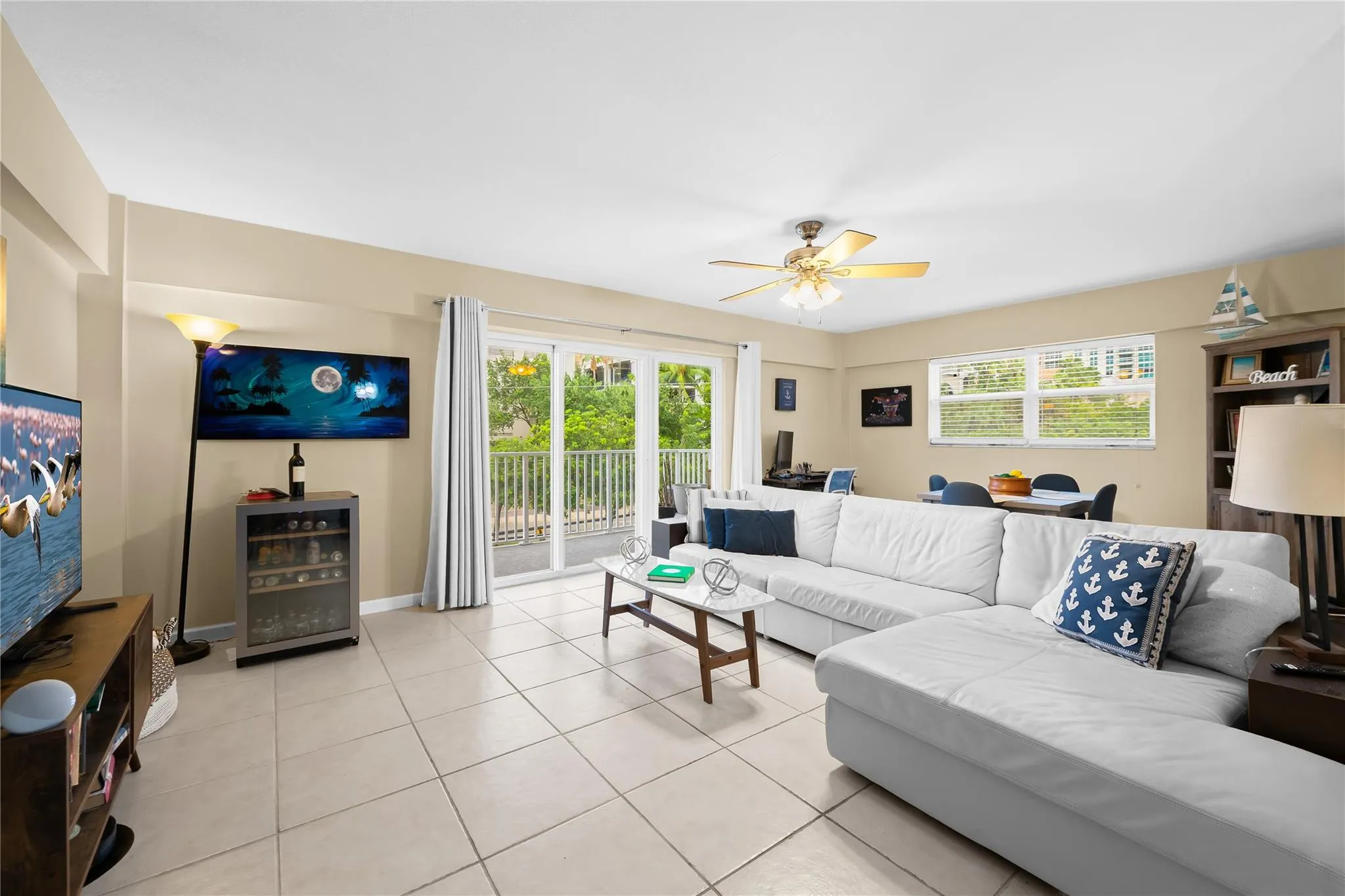 95 N Birch Rd, #304