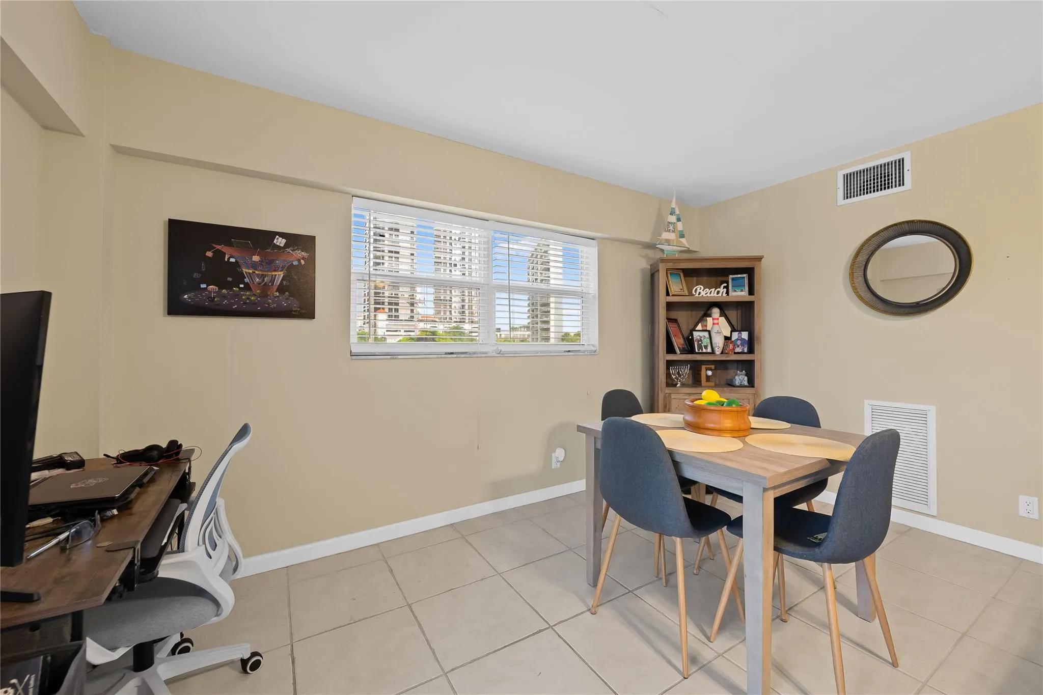 95 N Birch Rd, #304