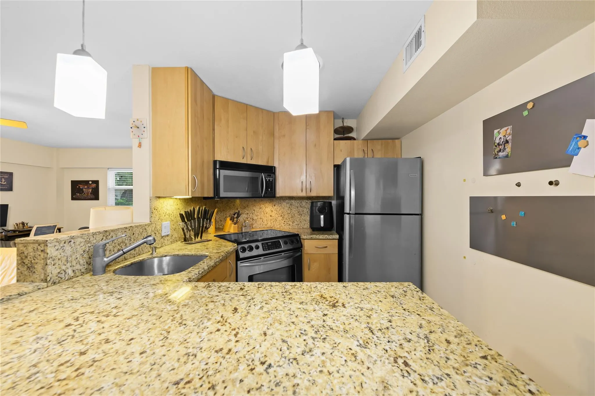 95 N Birch Rd, #304