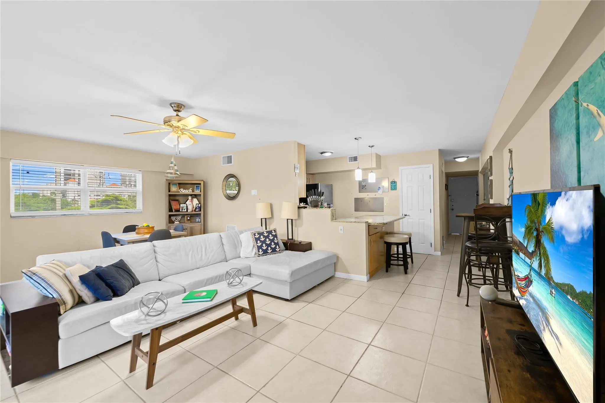 95 N Birch Rd, #304