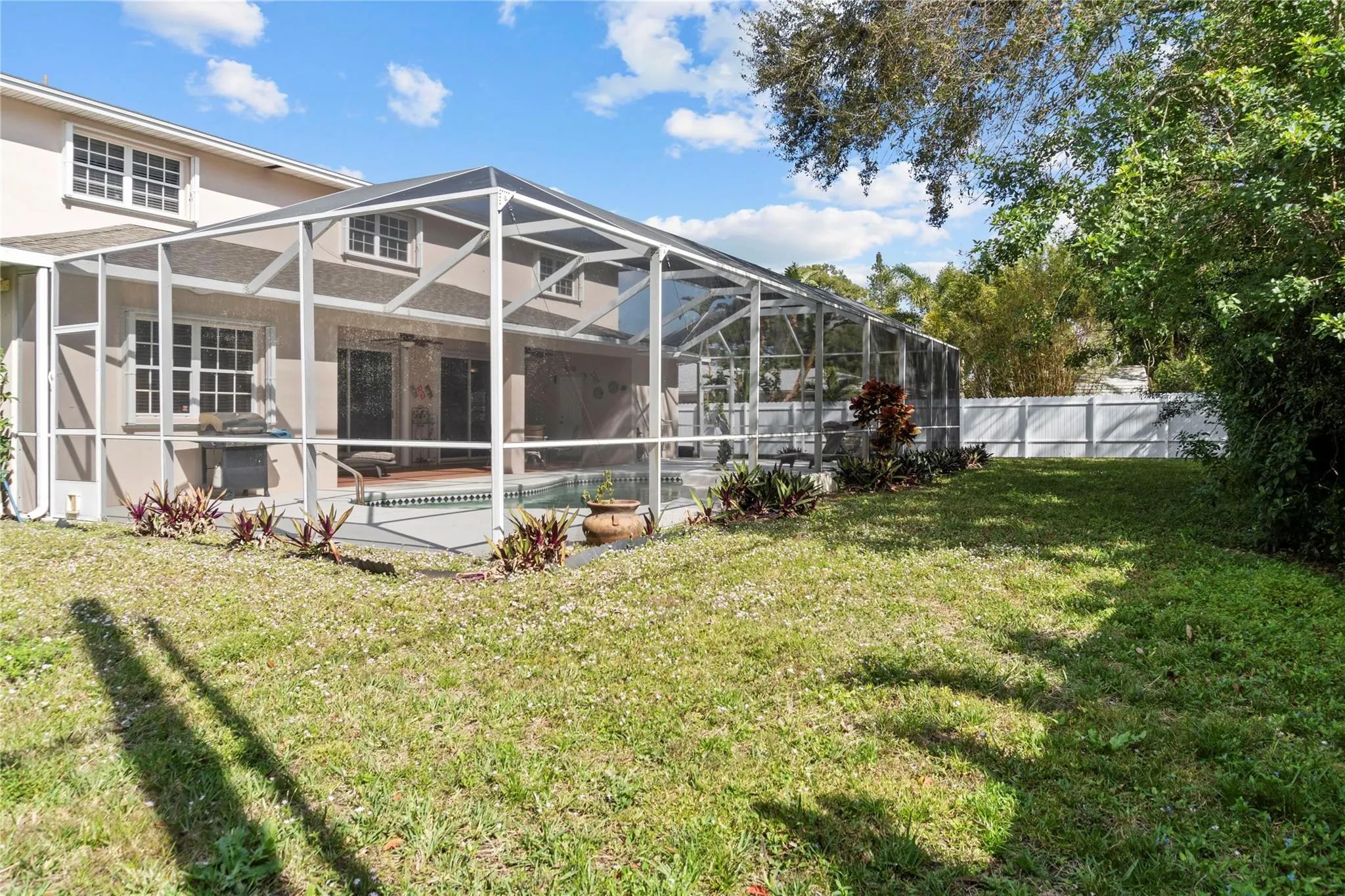 2148 Buena Vista Blvd