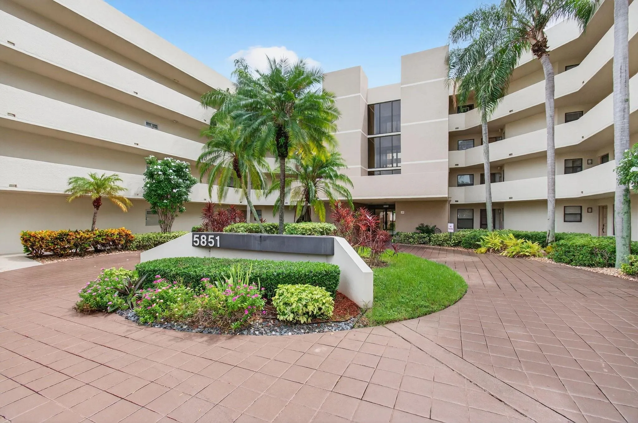 5851 CAMINO DEL SOL, #106