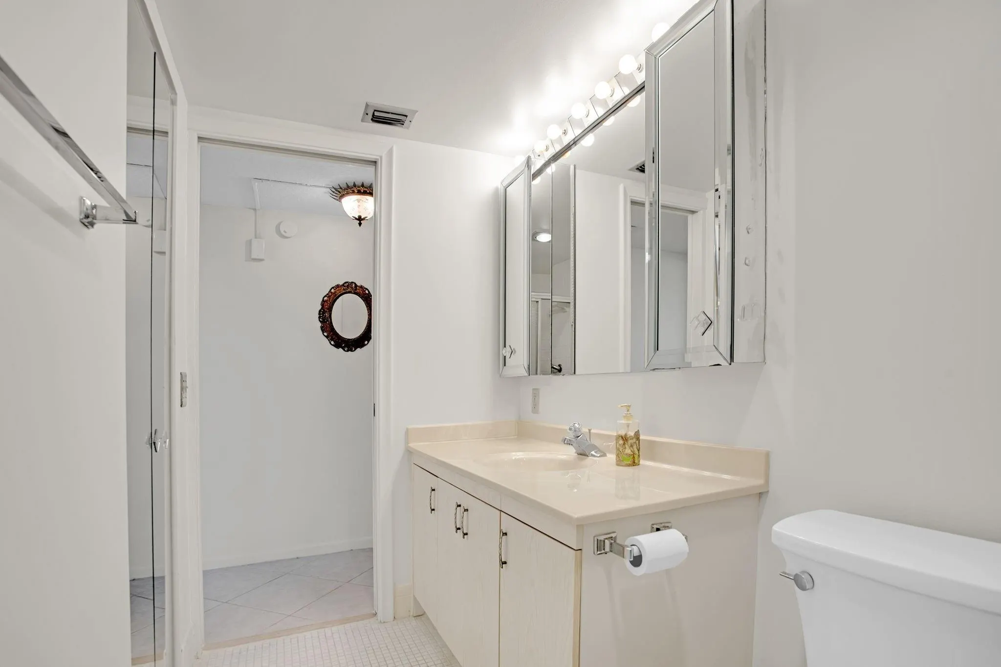 2202 Lucaya Bnd, #D4