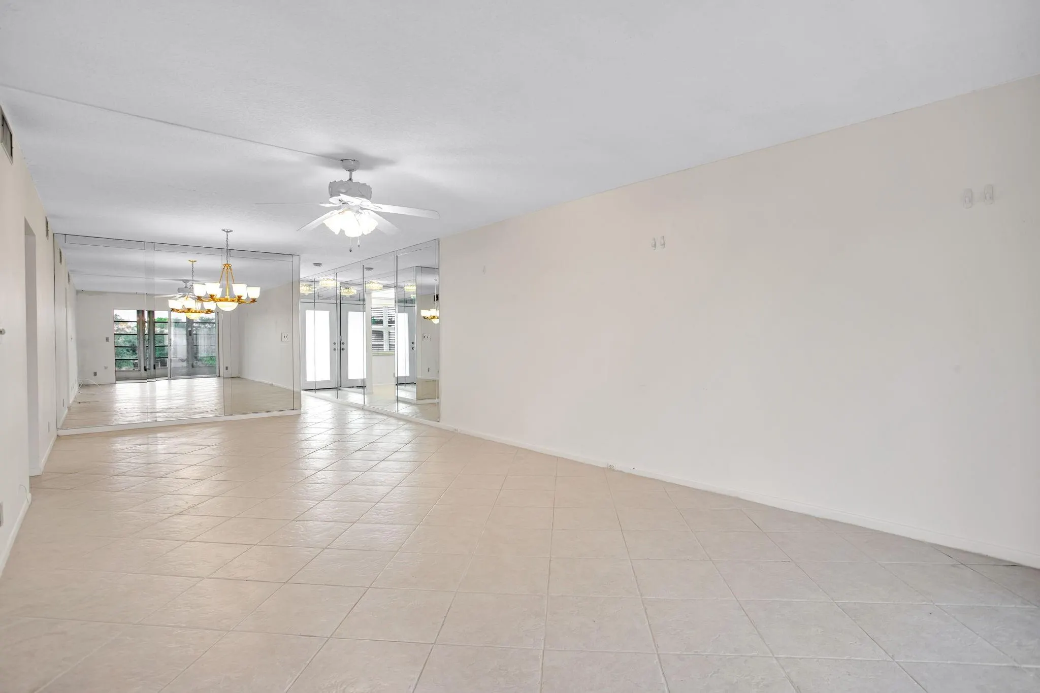 2202 Lucaya Bnd, #D4