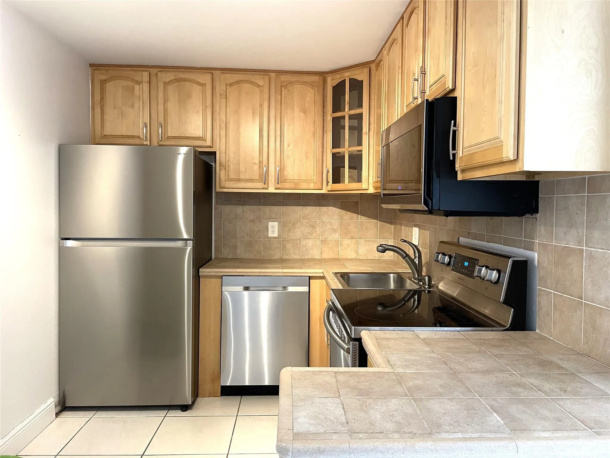 470 NW 20th St, #2040