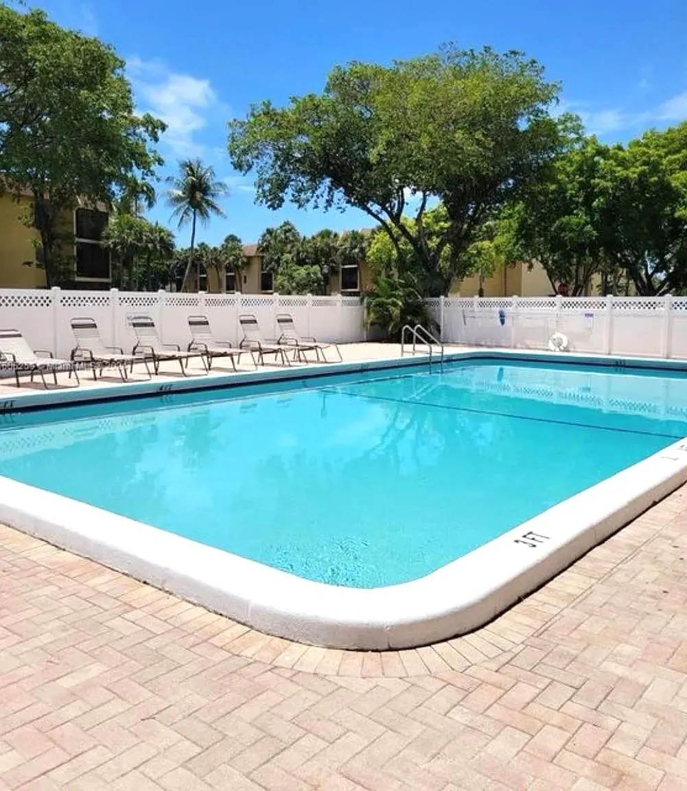 470 NW 20th St, #2040