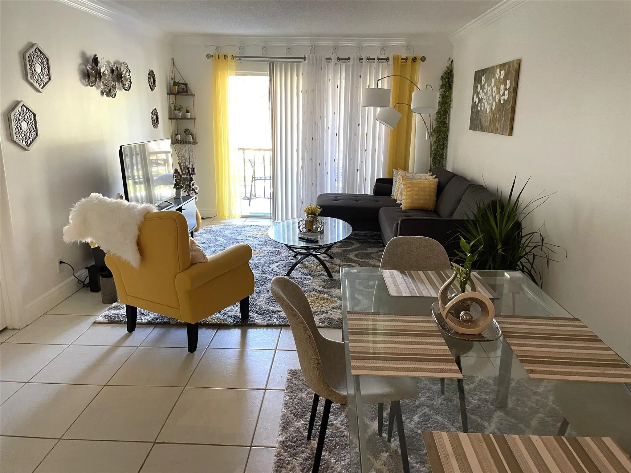 470 NW 20th St, #2040