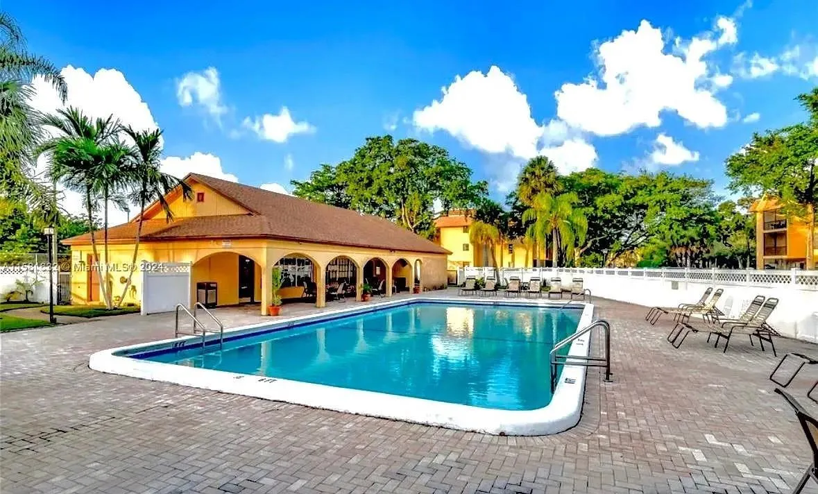 470 NW 20th St, #2040