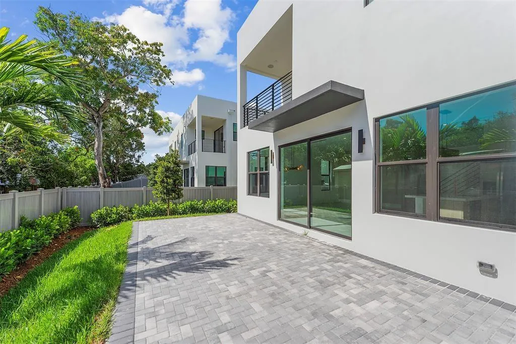 3300 SW 15th Ave, #3300