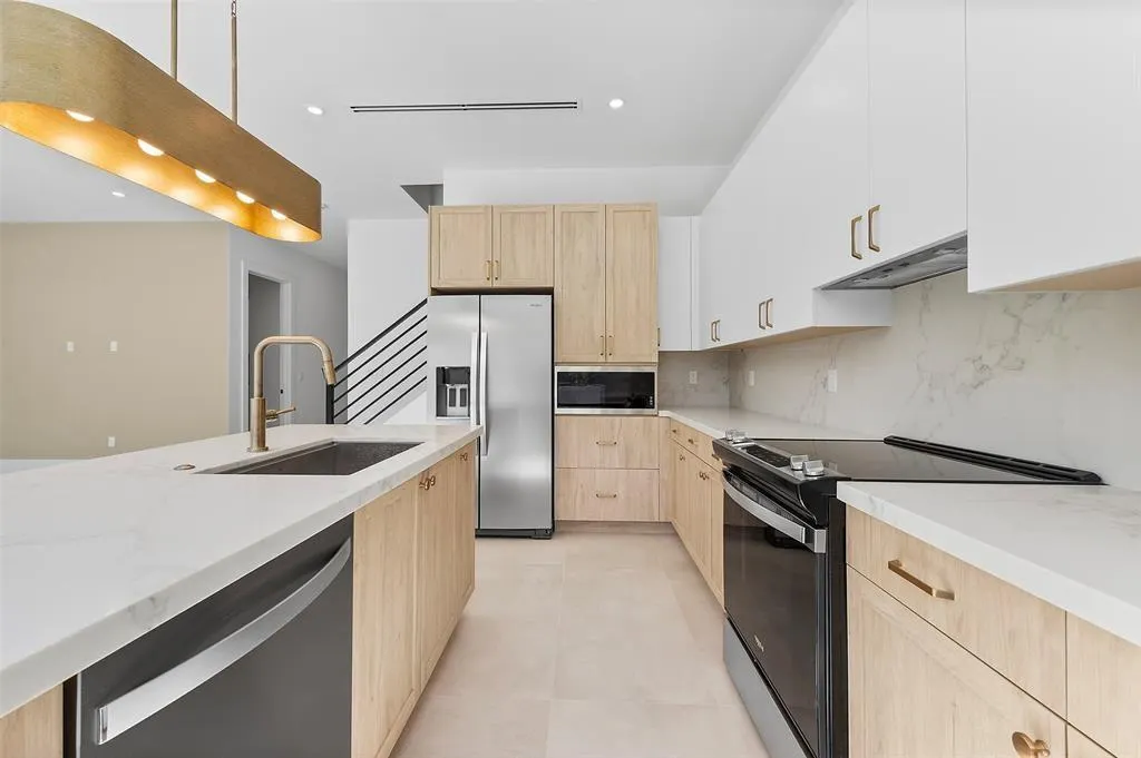 3300 SW 15th Ave, #3300