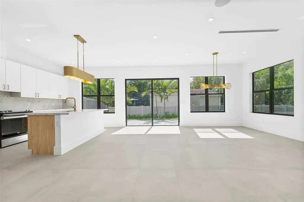 3300 SW 15th Ave, #3300