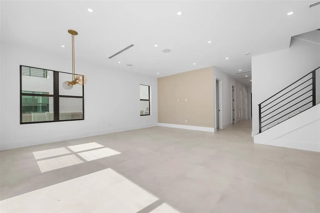 3300 SW 15th Ave, #3300
