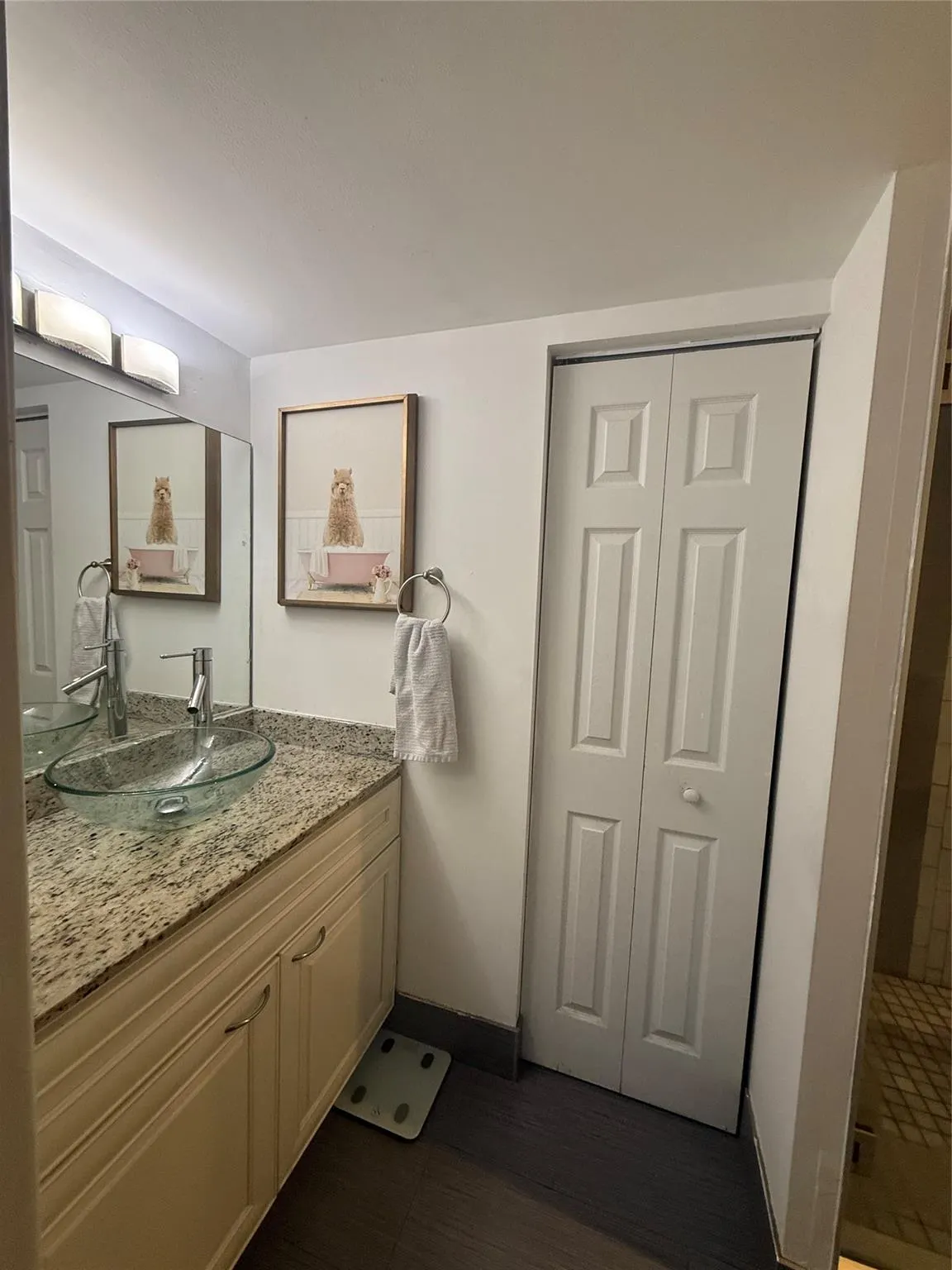 2061 Renaissance Blvd, #305