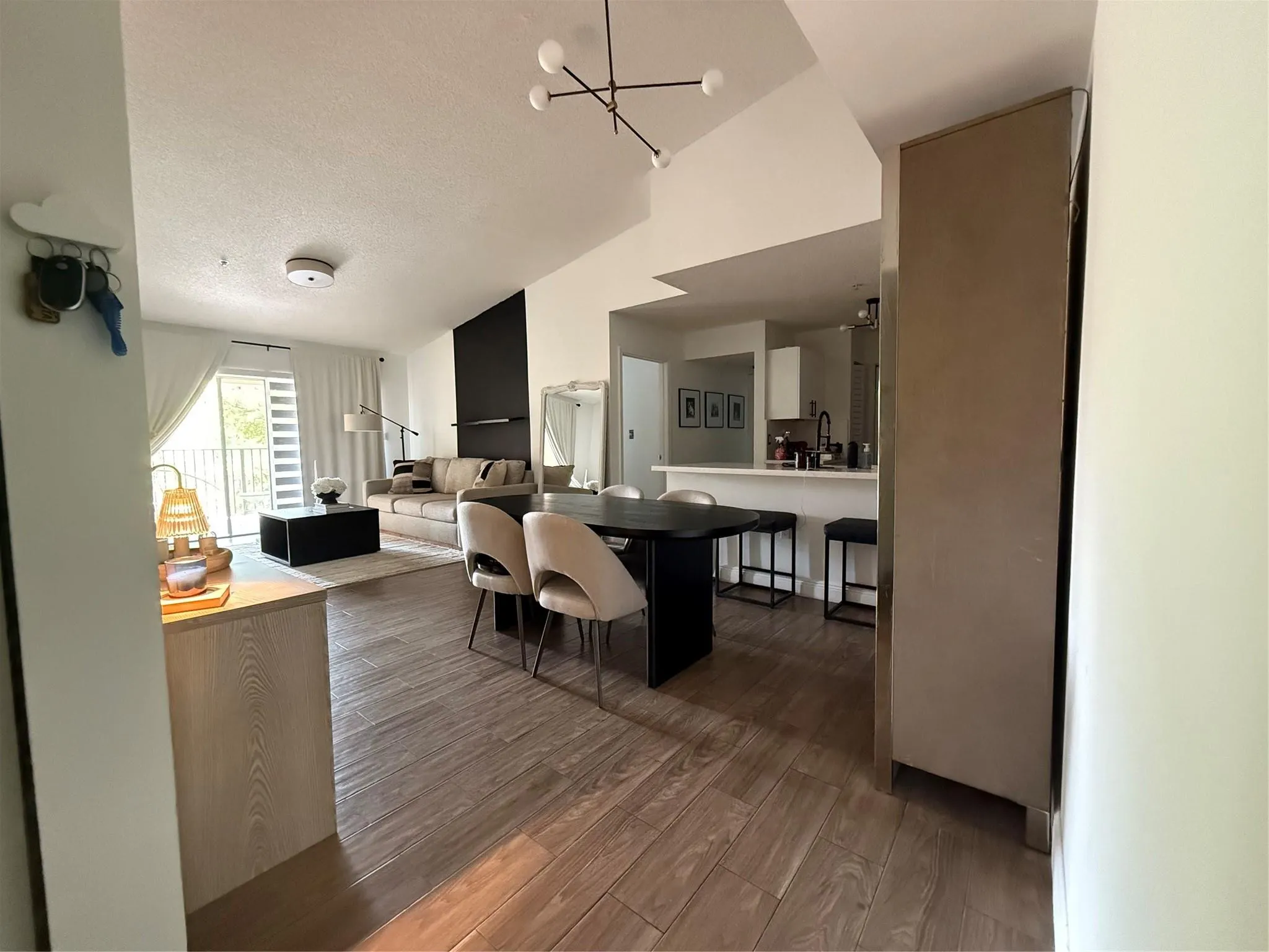 2061 Renaissance Blvd, #305