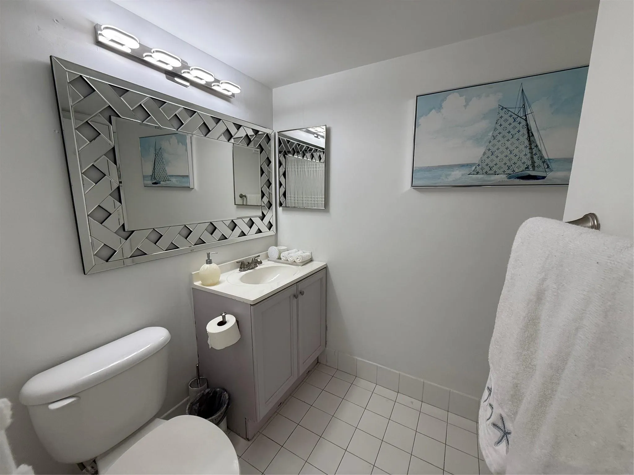 2061 Renaissance Blvd, #305