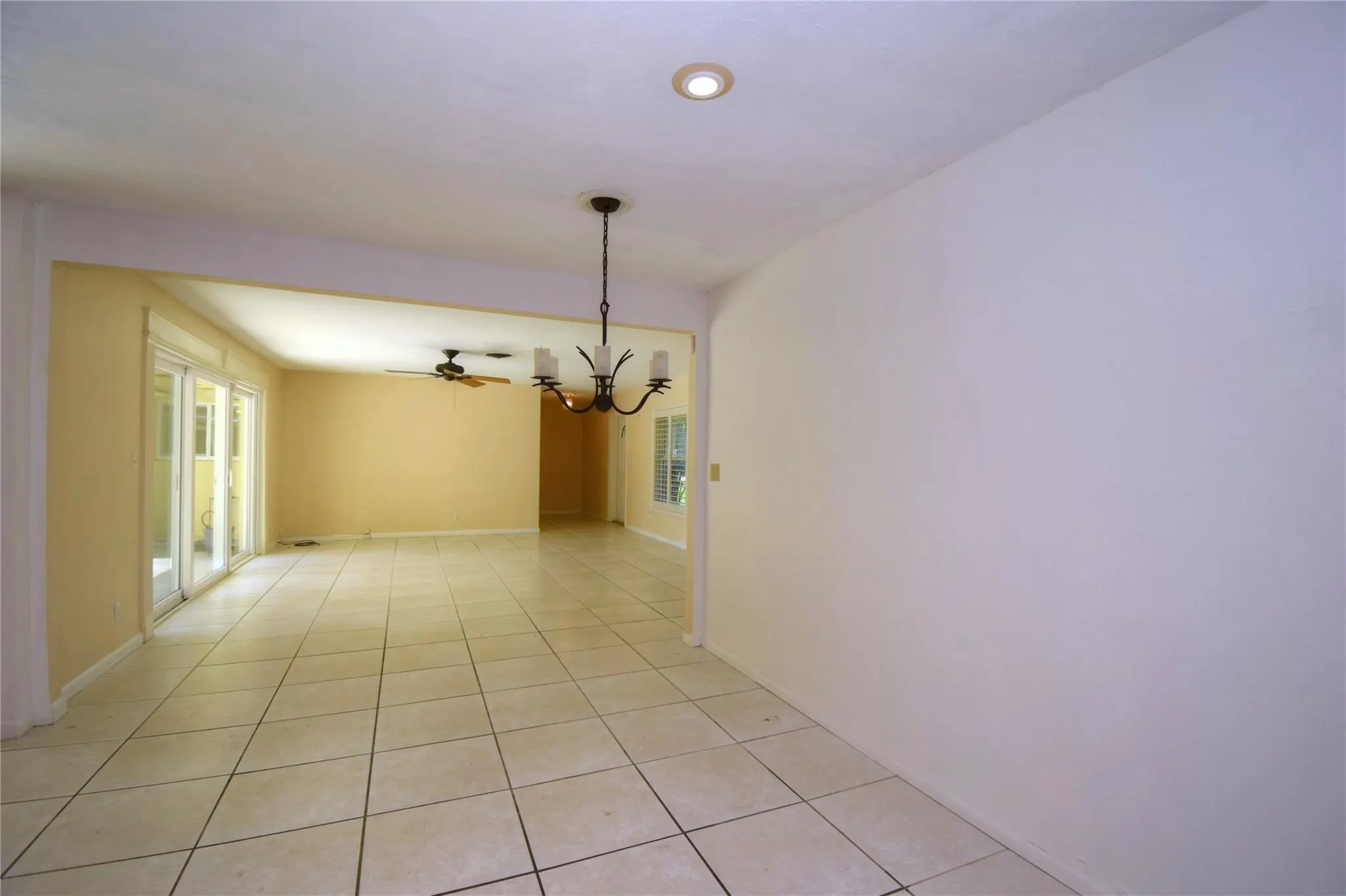 820 Alamanda Ct