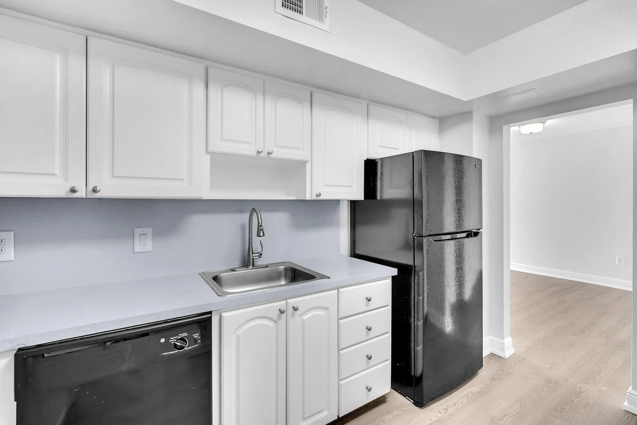 100 Kings Point, #509