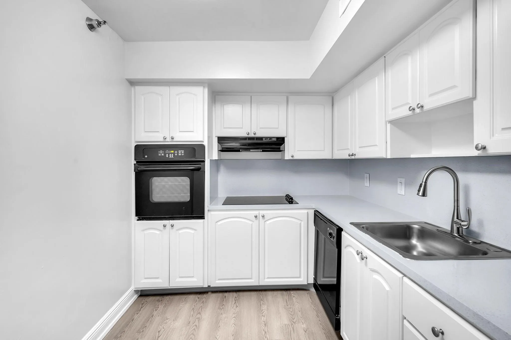 100 Kings Point, #509