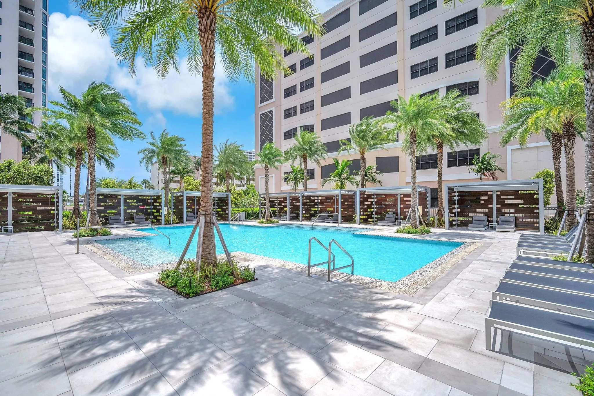 100 Kings Point, #509