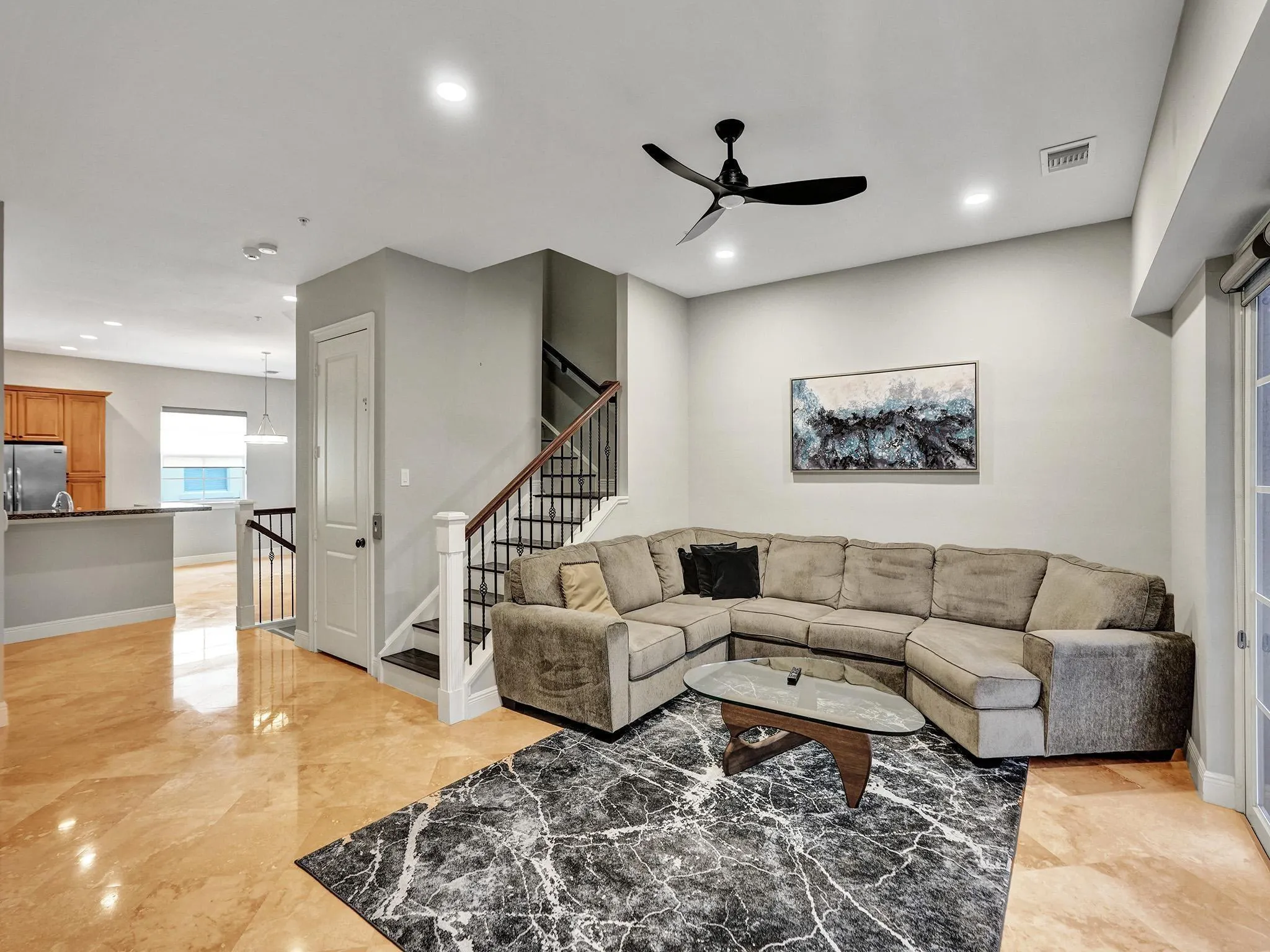 58 Via Floresta Dr