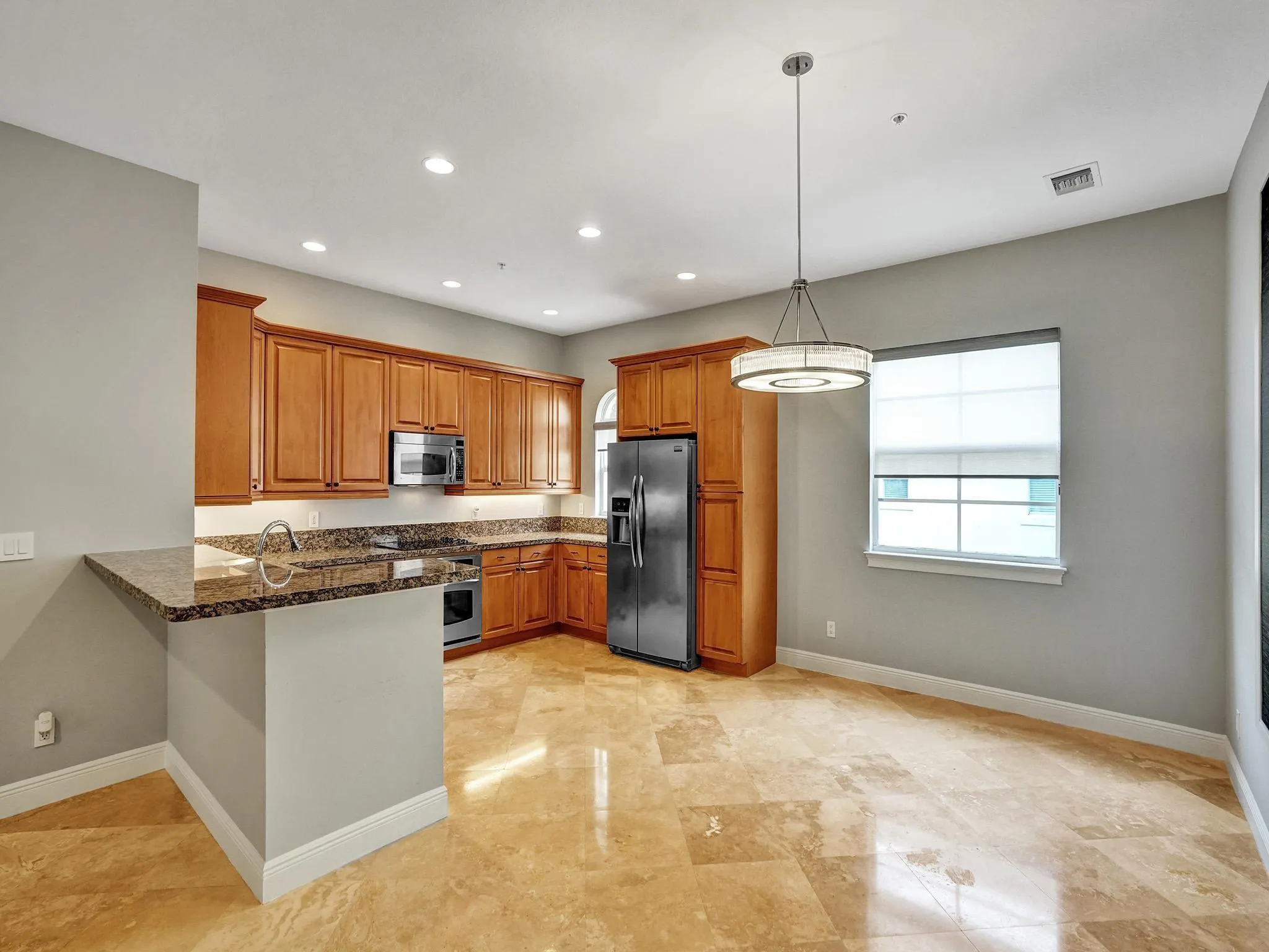 58 Via Floresta Dr