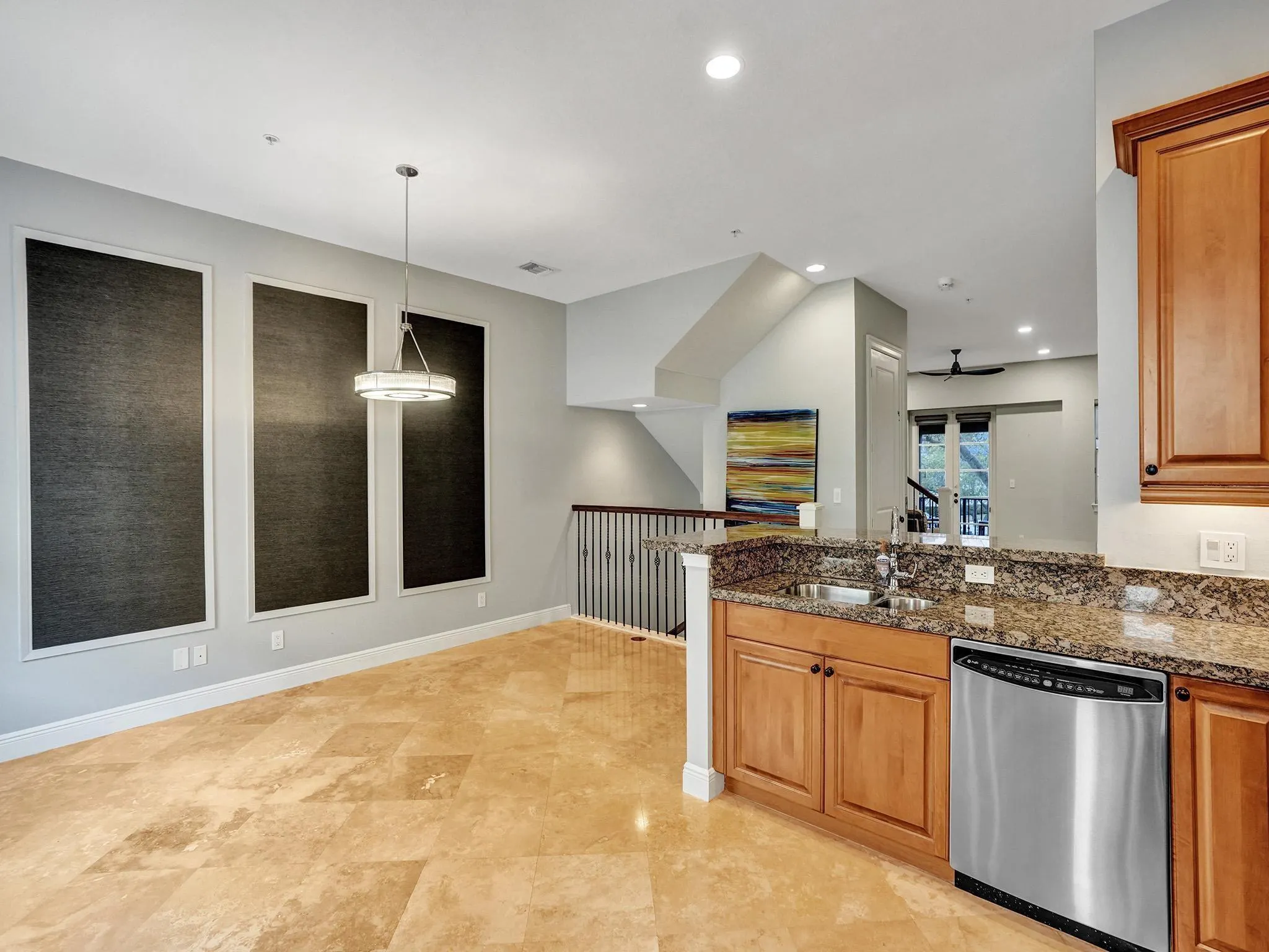 58 Via Floresta Dr
