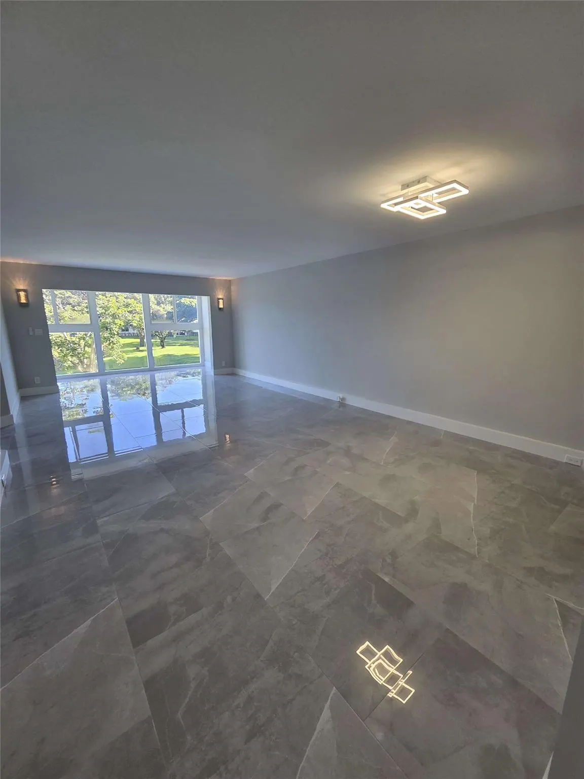 1502 Cayman Way, #C2