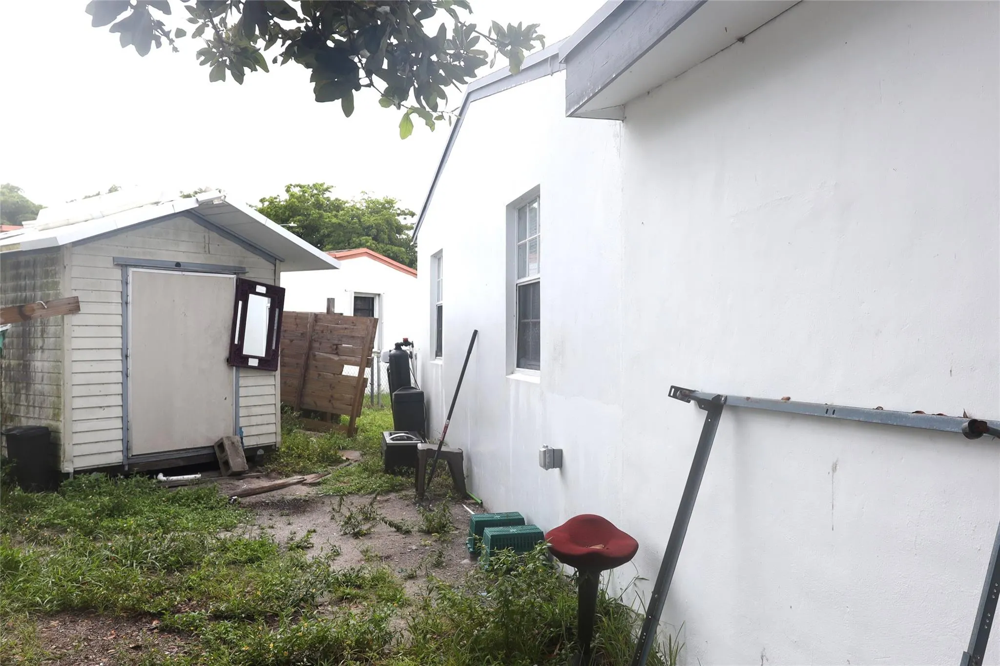 3075 NW 68th St