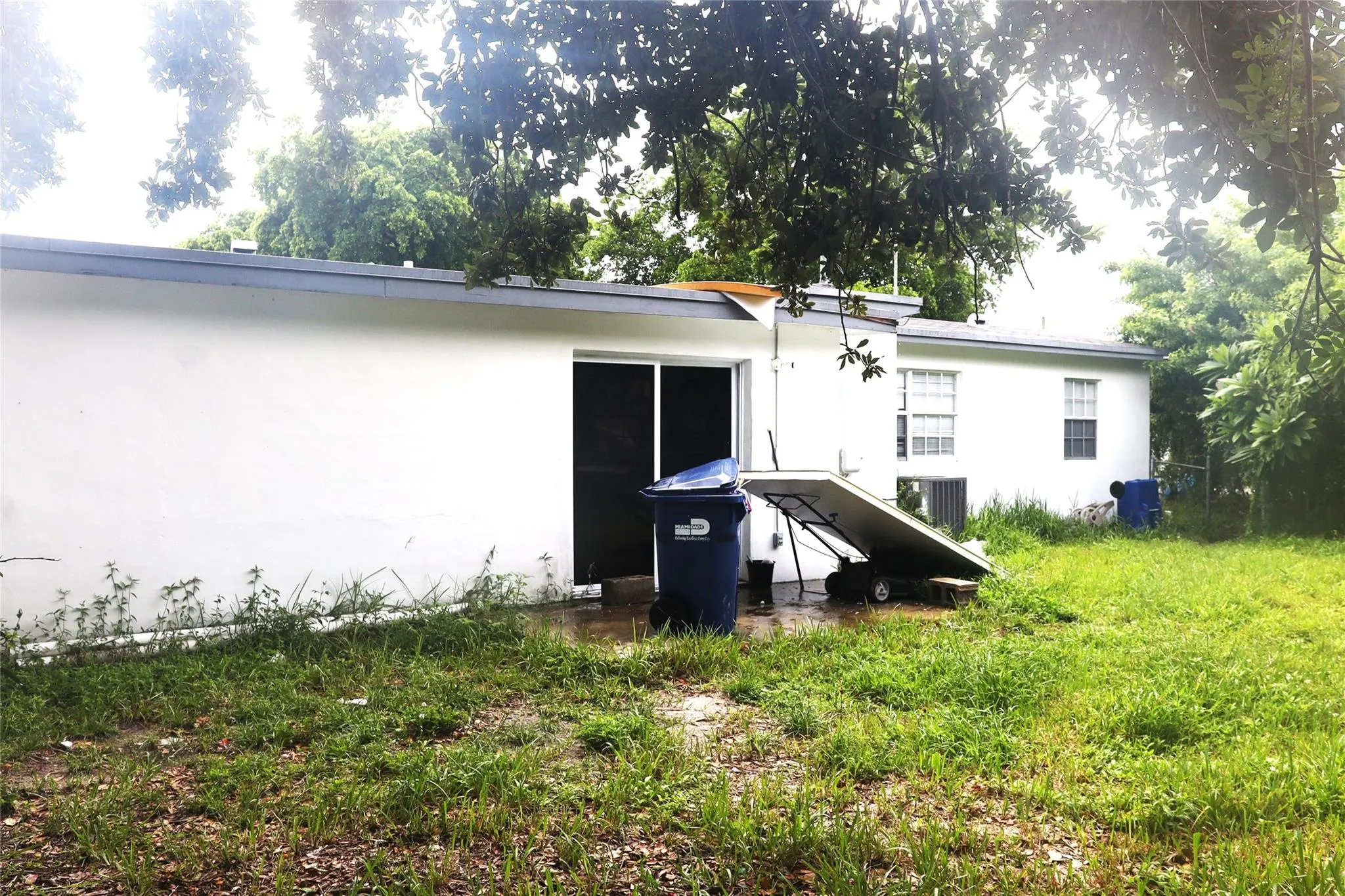 3075 NW 68th St