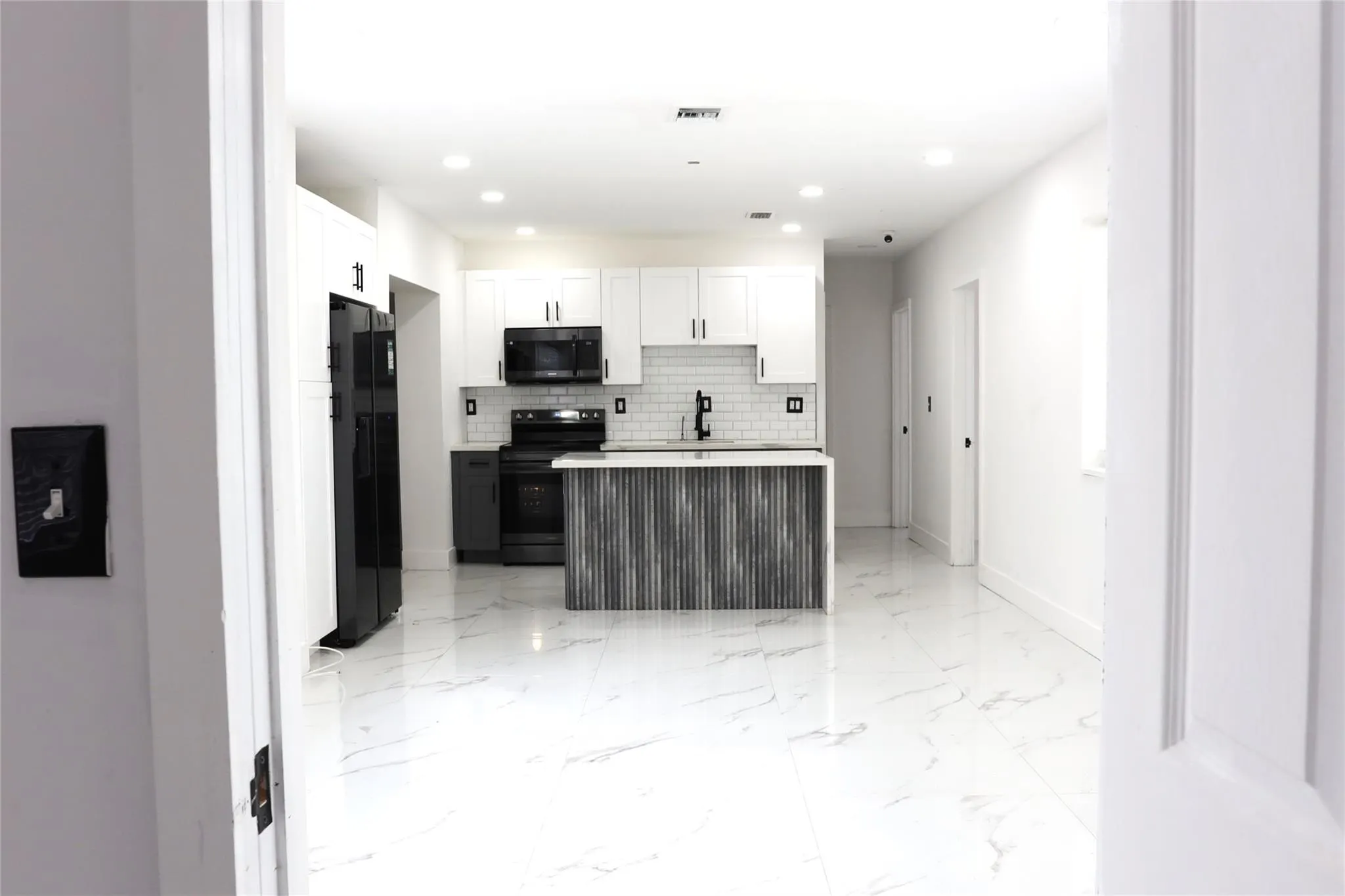 3075 NW 68th St