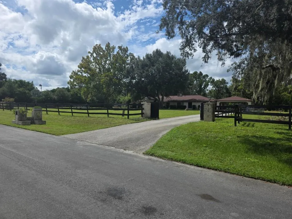 120 Creek Crossing Rd