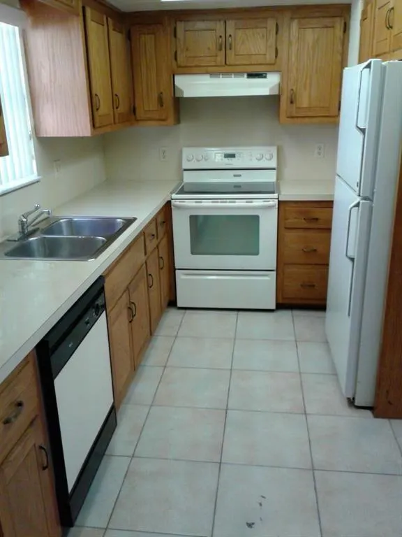 2323 Linton Ridge Cir, #D4