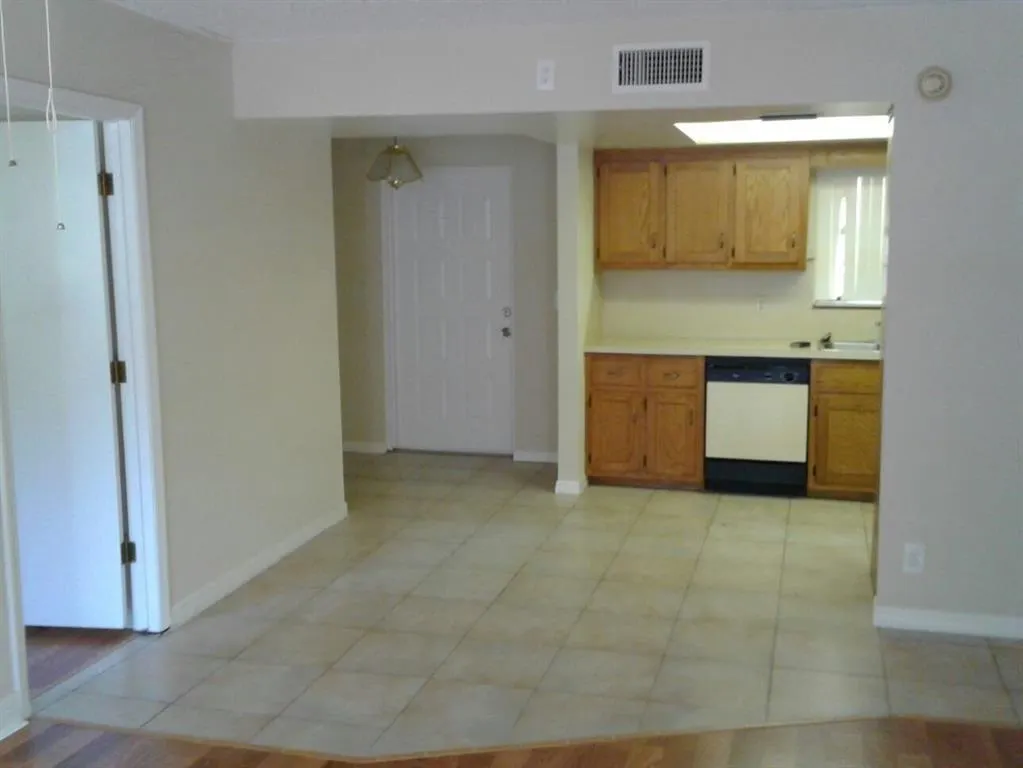 2323 Linton Ridge Cir, #D4