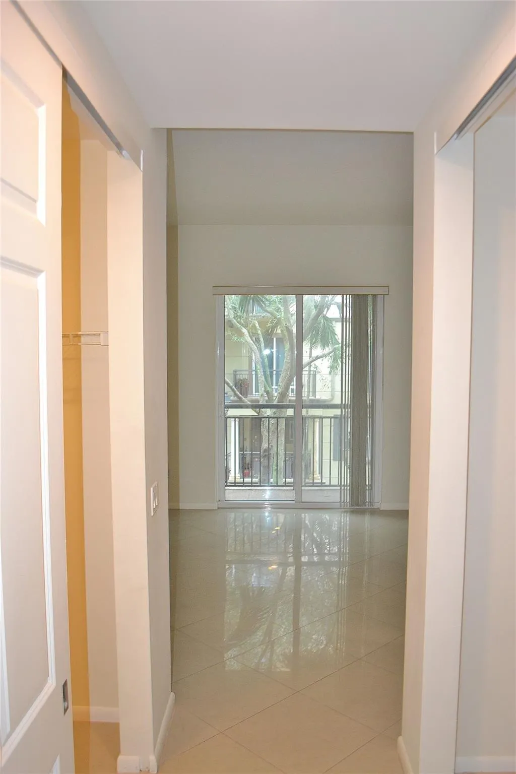 2617 NE 14th Ave, #106