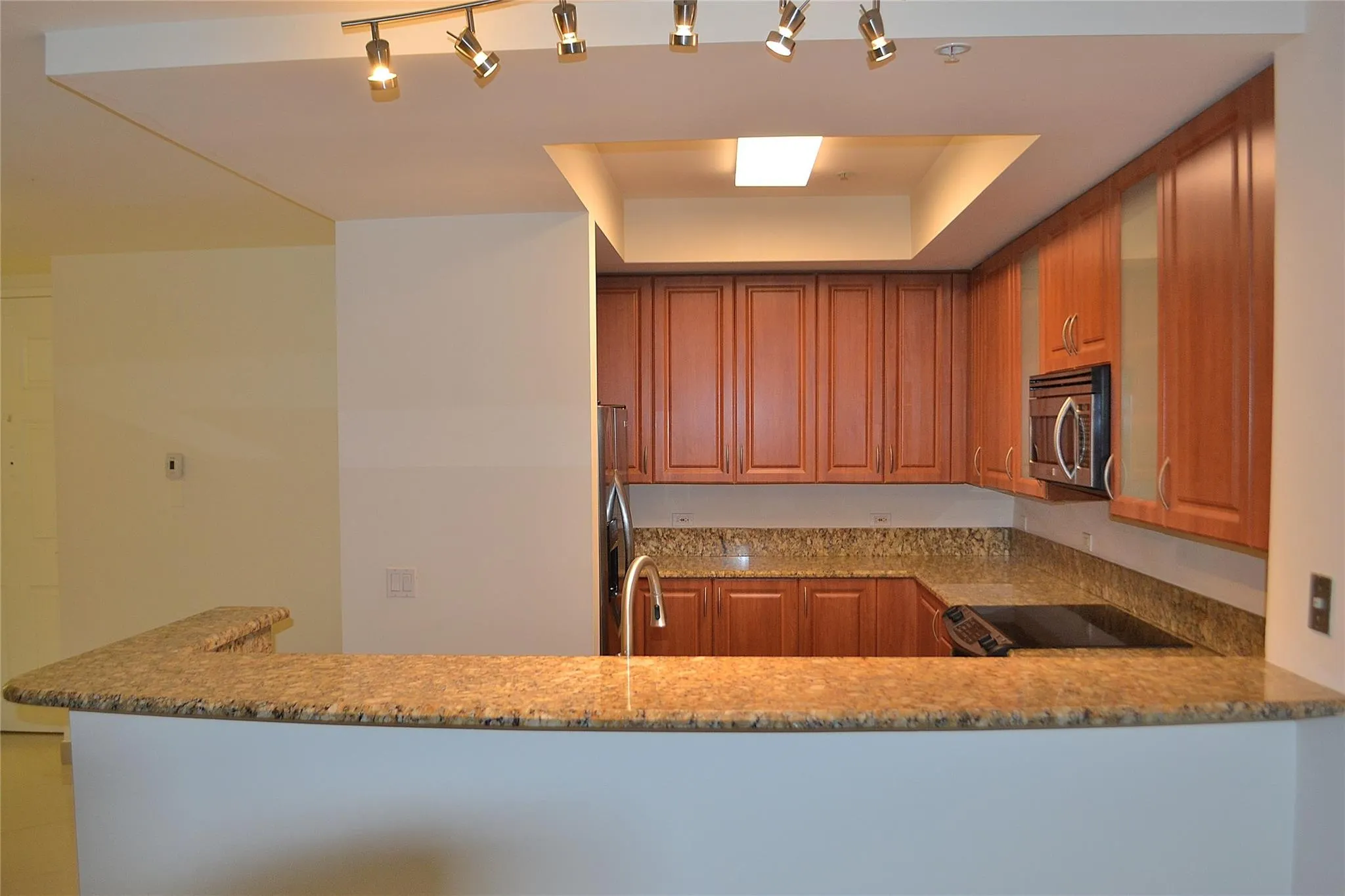 2617 NE 14th Ave, #106