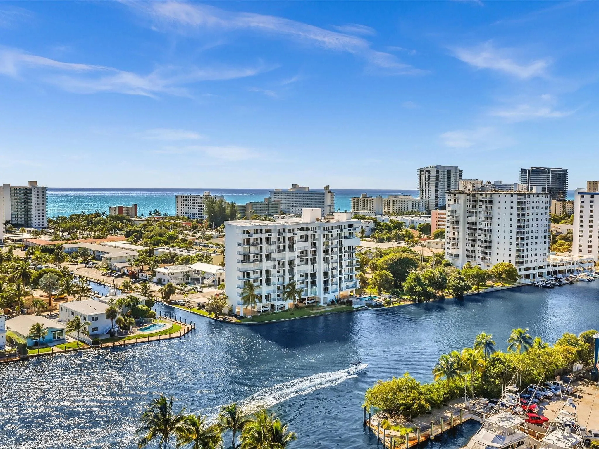 1609 N Riverside Dr, #204