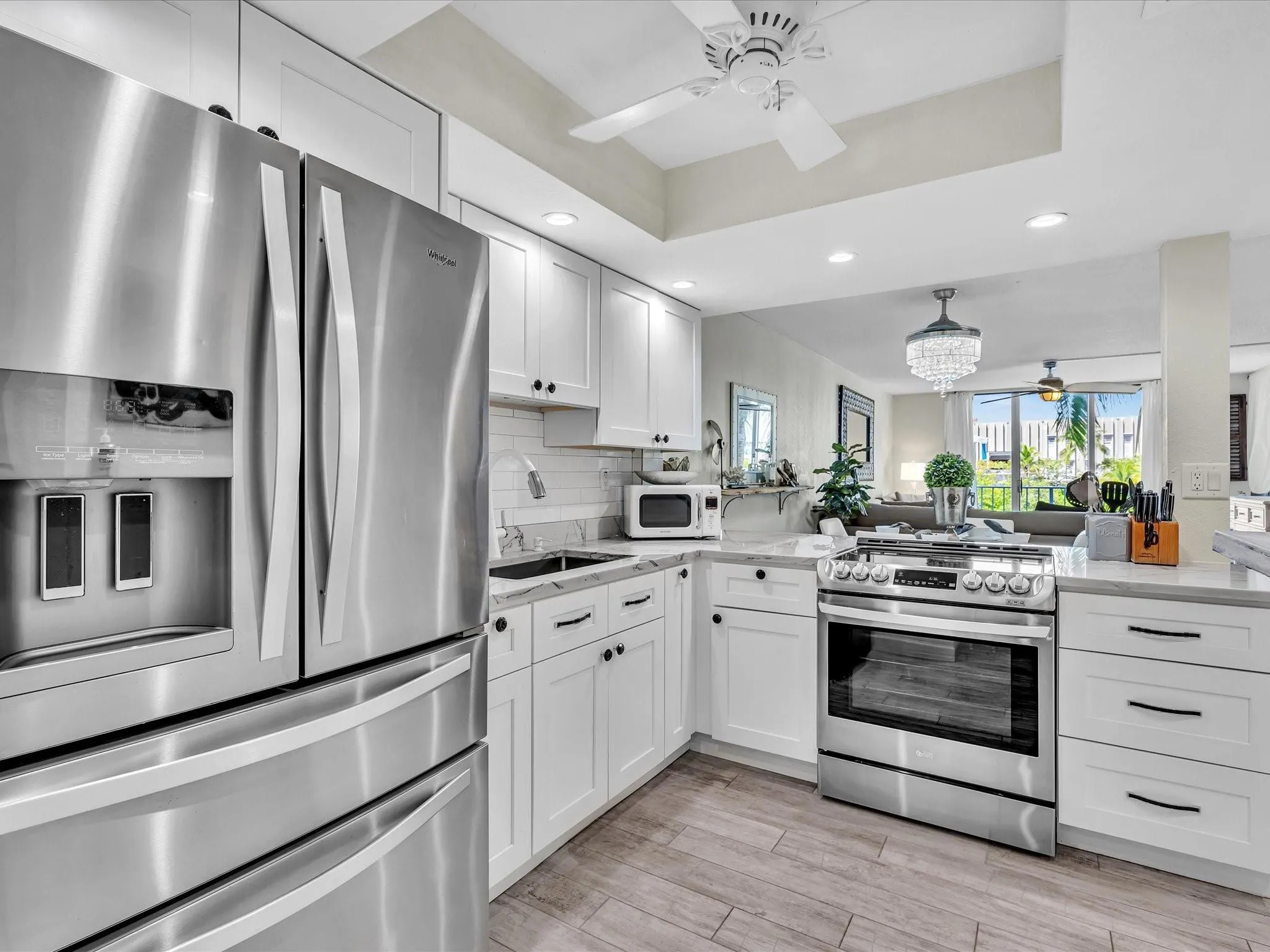 1609 N Riverside Dr, #204